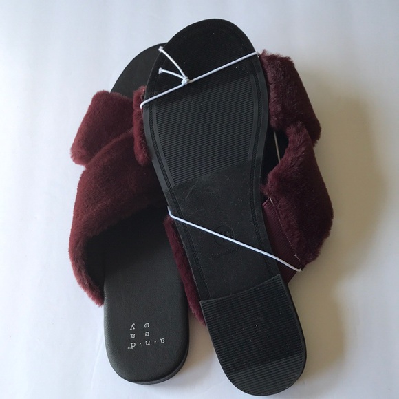 a.n.d Frannie Crossband Faux Fur Slide Sandal - Picture 5 of 5